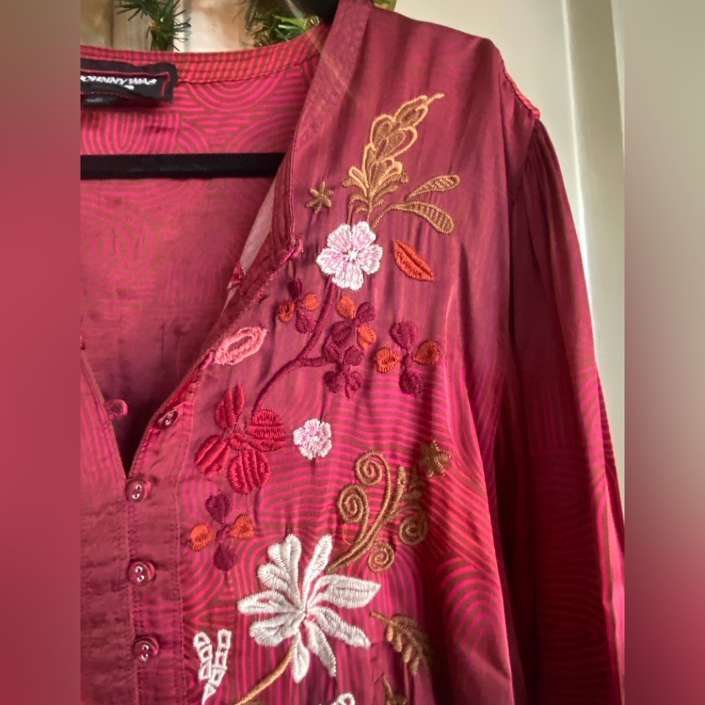 Johnny Was Burgundy Embroidered Top - Picture 6 of 9